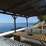Alisachni Andros Apartment
