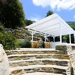 Alisachni Andros