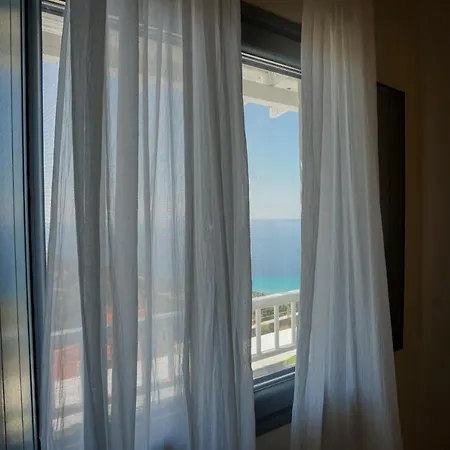 Alisachni Andros Lägenhet *