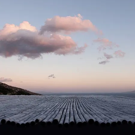 Alisachni Andros Lejlighed *