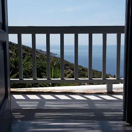 Διαμέρισμα Alisachni Andros *